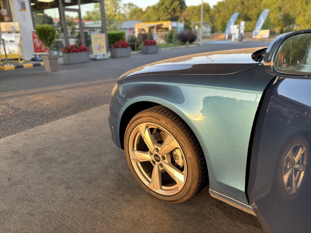 Audi A4 B8 Predný Blatník