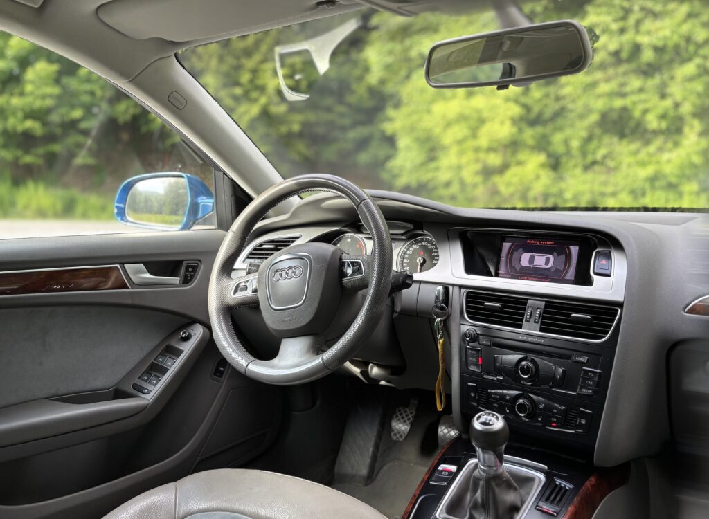 Audi A4 B8 Interiér